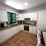 The Sallies - 3 Bedroom With Private Pool בית נופש *