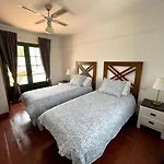 The Sallies - 3 Bedroom With Private Pool