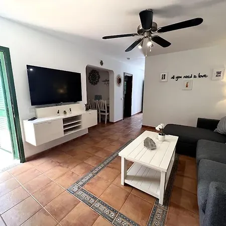 Hébergement de vacances The Sallies - 3 Bedroom With Private Pool Tías
