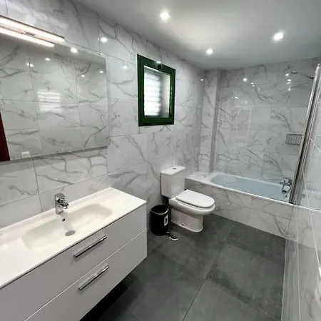 The Sallies - 3 Bedroom With Private Pool 티아즈
