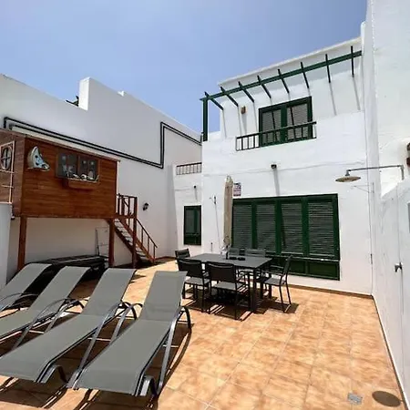The Sallies - 3 Bedroom With Private Pool 티아즈