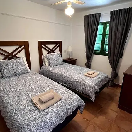 펜션 The Sallies - 3 Bedroom With Private Pool