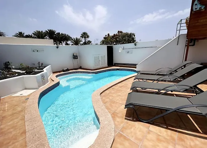 Hébergement de vacances The Sallies - 3 Bedroom With Private Pool